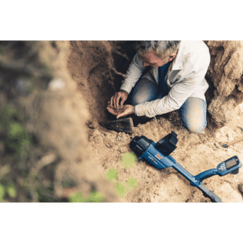 Minelab GPZ 7000 detectando oro a gran profundidad en terreno mineralizado.
