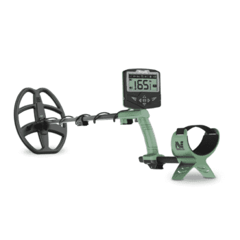 Minelab X-Terra Voyager con pantalla LCD frontal y sistema de control integrado