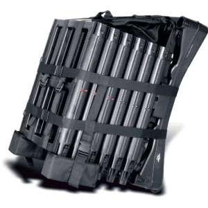 Arco detector de metales Fisher M-Scope completamente plegado y colapsado en su configuración de transporte compacta con correas de sujeción.